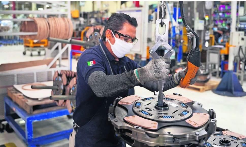 Retrocede actividad industrial en 15 estados del país: Inegi
