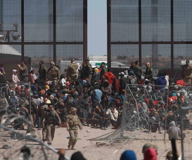 Asesores de Trump analizan usar militares para deportación masiva