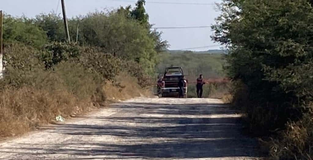Un joven repartidor que había sido levantado por hombres armados el pasado sábado, fue encontrado ejecutado a balazos y con evidentes huellas de violencia, en una brecha del municipio de Linares.