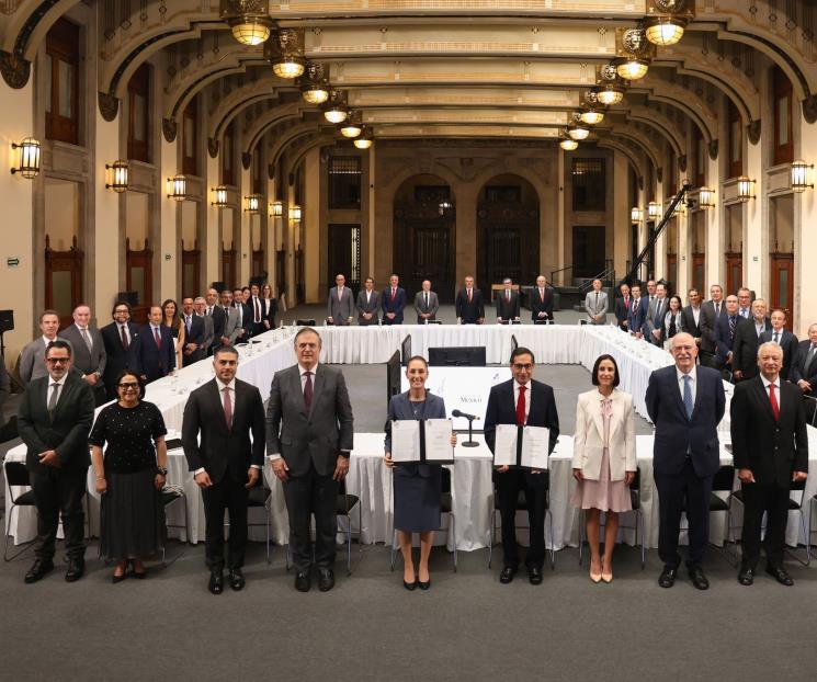 Sheinbaum y empresarios firman renovación del PACIC Sheinbaum y empresarios firman renovación del PACIC