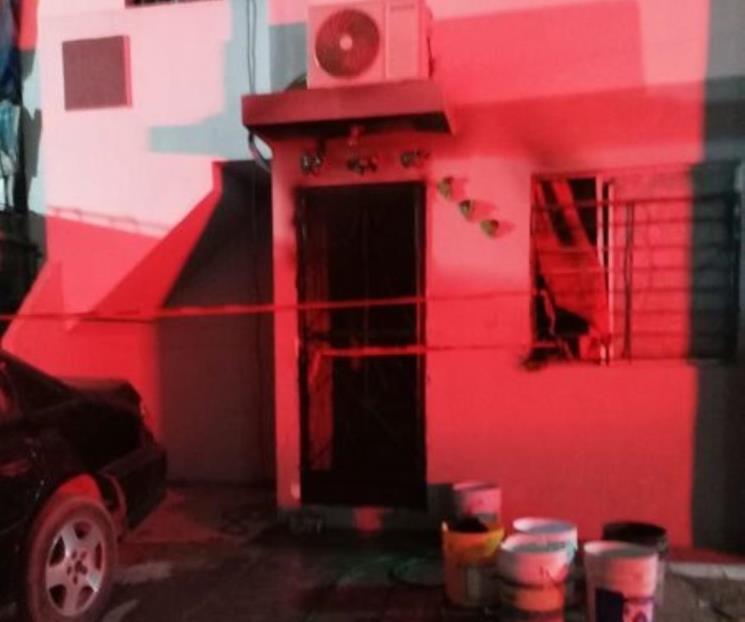 Muere mujer tras incendio provocado en su casa por ex militar Muere mujer tras incendio provocado en su casa por ex militar