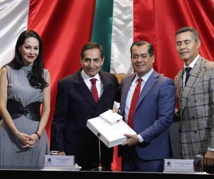 Hacienda entrega Paquete Económico 2025; prevé déficit de 3.9% Hacienda entrega Paquete Económico 2025; prevé déficit de 3.9%