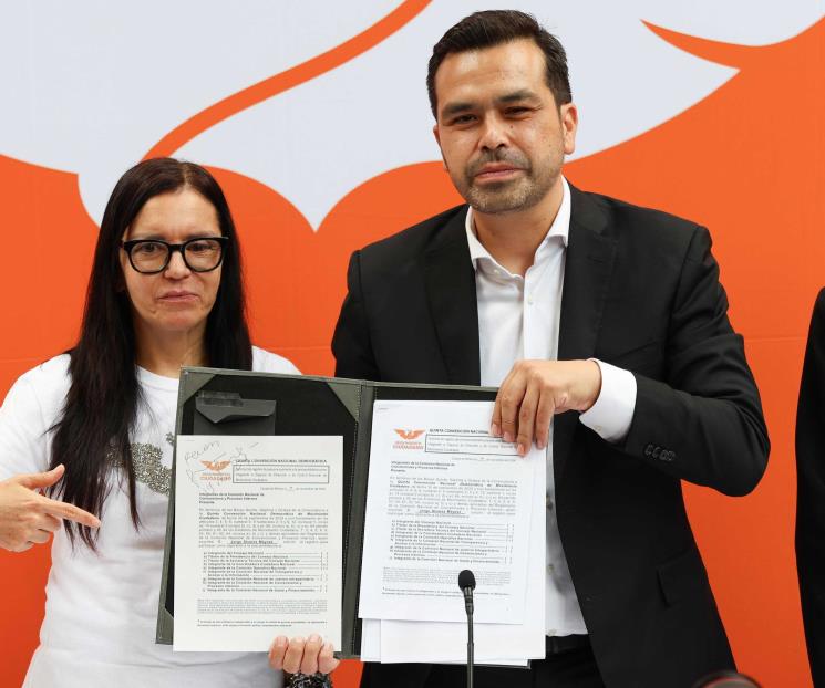 Álvarez Máynez se registra como candidato a dirigencia de MC Álvarez Máynez se registra como candidato a dirigencia de MC
