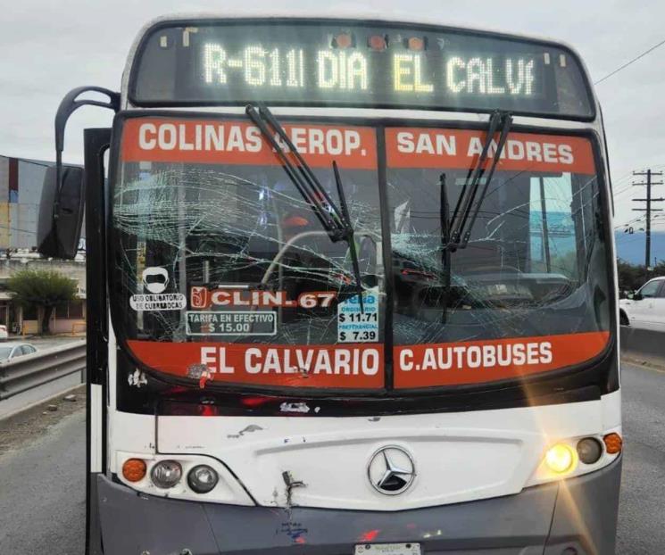 Choque entre ruta urbana y tráiler deja 10 lesionados en Guadalupe Choque entre ruta urbana y tráiler deja 10 lesionados en Guadalupe