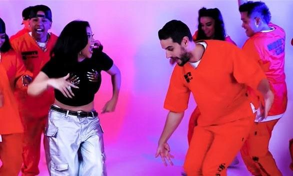 Lanza Gomita canción con Adrián Marcelo vs Team Mar Lanza Gomita canción con Adrián Marcelo vs Team Mar