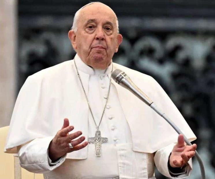 Reporta Vaticano que salud de Papa Francisco es crítica