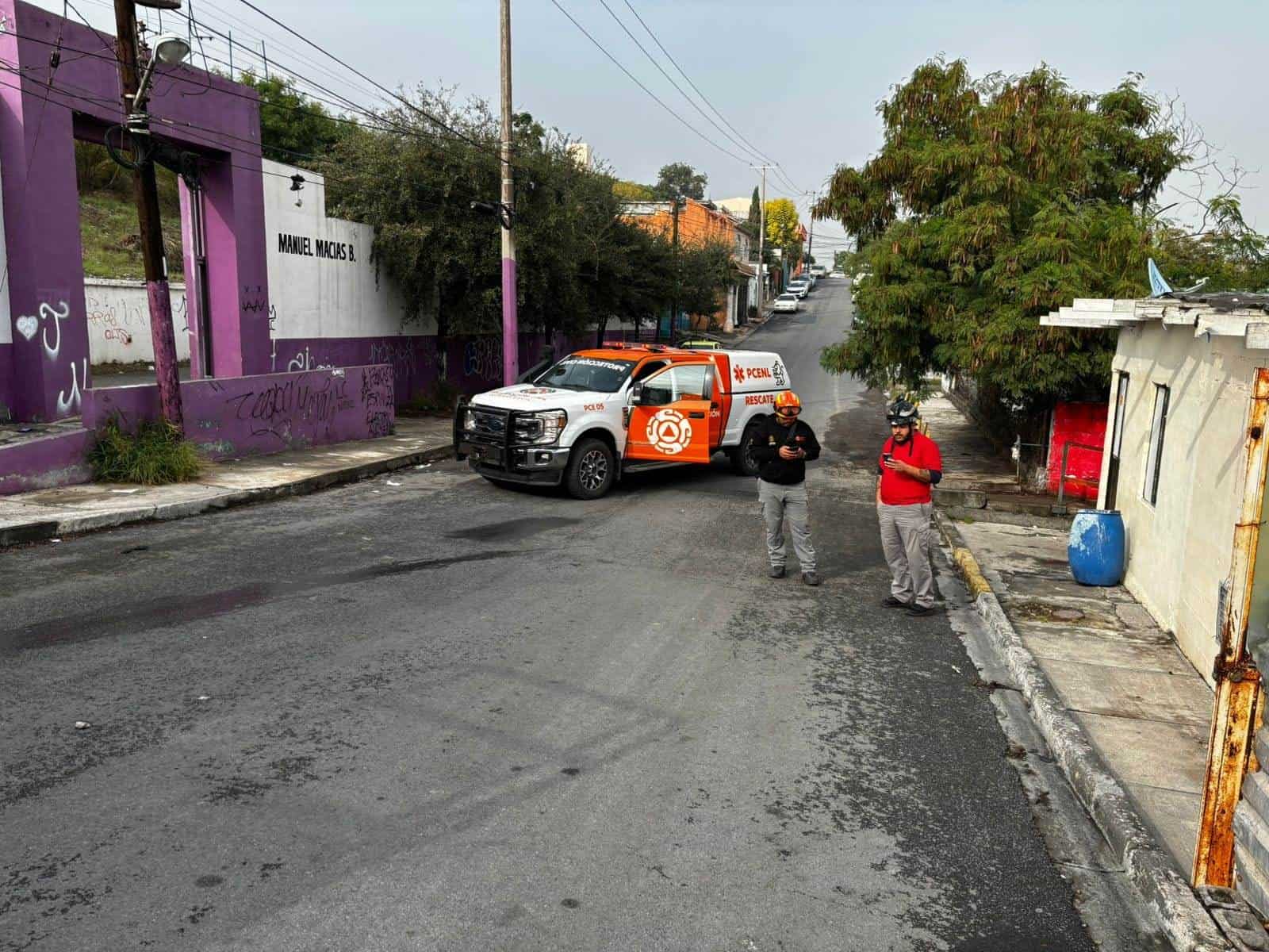 Un empleado de una empresa de cable de paga, terminó con lesiones de consideración, al desplomarse de una altura de tres metros, al electrocutarse mientras que realizaba una conexión.