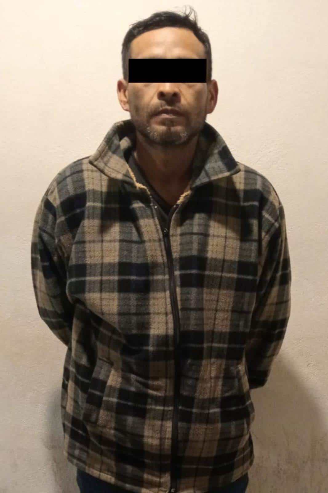 Luego de una corta persecución, policías de Guadalupe lograron la captura de un presunto distribuidor de narcóticos, en la Colonia Valles del Sol.