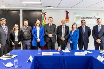 Se reúne Ebrard con presidente del BID