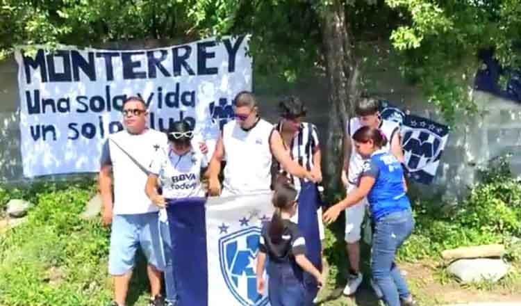 Se entrega la afición rayada con Rayados en El Barrial Se entrega la afición rayada con Rayados en El Barrial