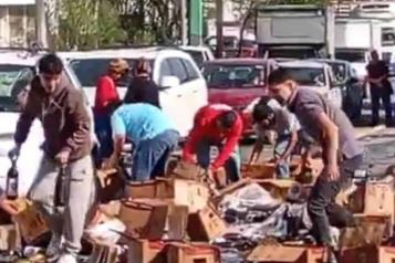 Se lleva tren a tr&aacute;iler que cargaba cerveza
