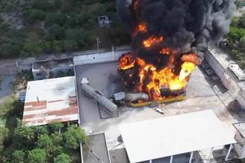 Explota pipa cargada de diesel en Juárez