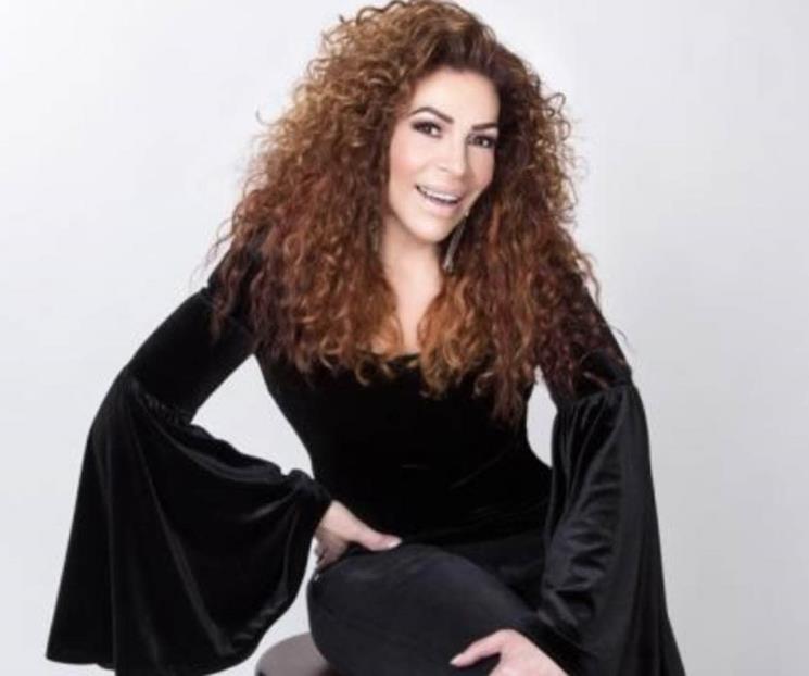 María del Sol responde crítica por cantar en homenaje a Silvia Pinal