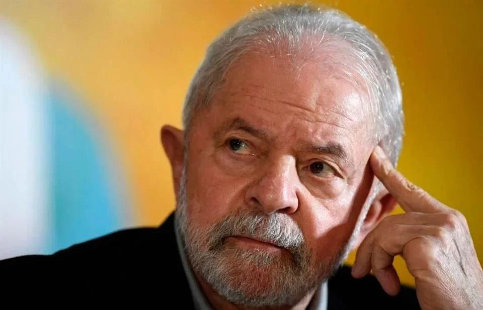 Operan a Lula; lo reportan estable