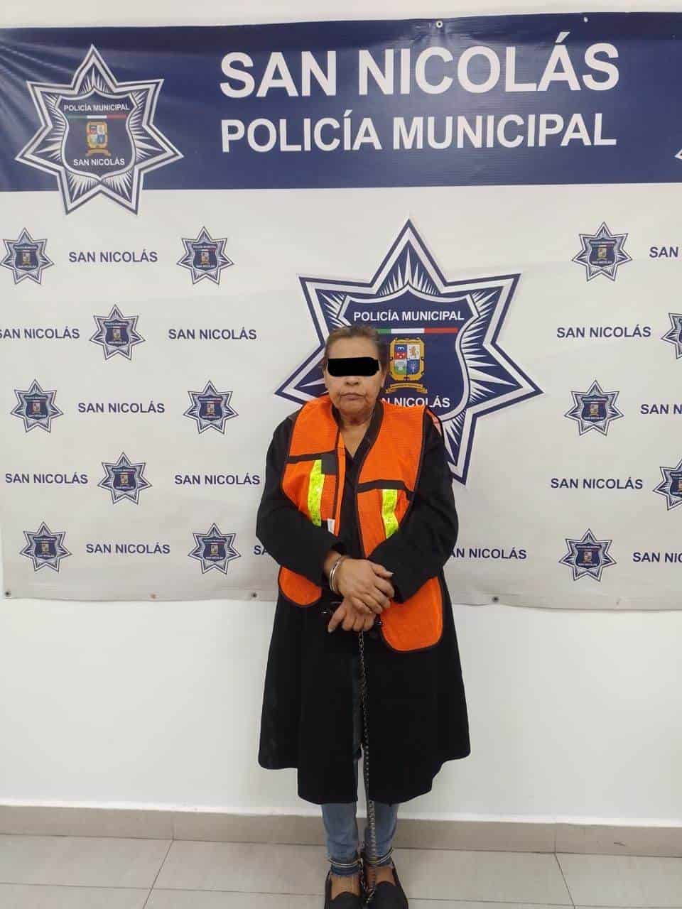 Dos mujeres y un hombre involucrados en el robo de inmobiliarios de casas rentadas mediante la aplicación Airbnb, fueron arrestados por elementos de la Policía de San Nicolás y la Fiscalía General de Justicia de Nuevo León.
