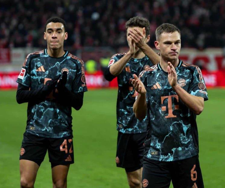 Pierde el Bayern invicto en Bundesliga pero sigue líder Pierde el Bayern invicto en Bundesliga pero sigue líder