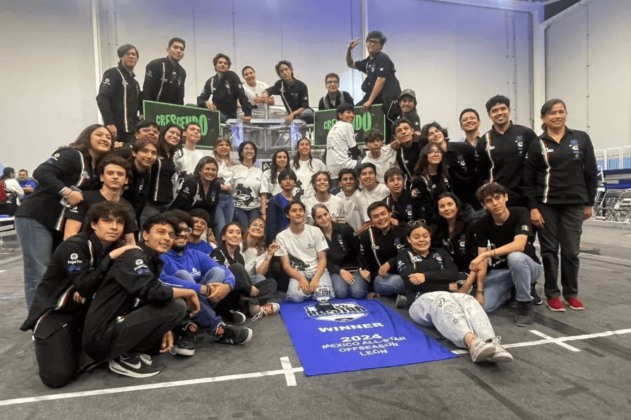 ¡Victoria! Equipo de robótica de San Luis Potosí gana competencia