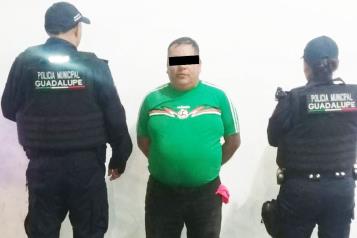 Intenta machetear a su esposa