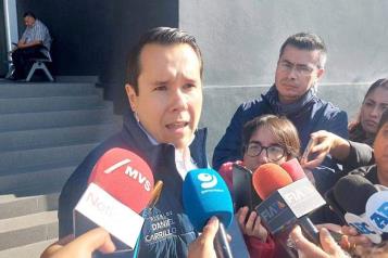 Pide Carrillo no hacer rehenes a municipios