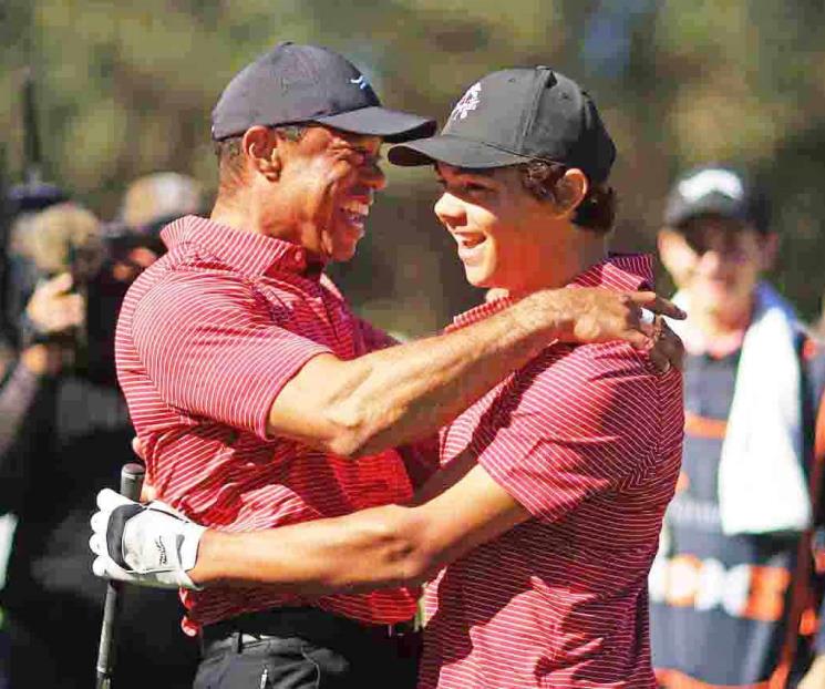 Hijo de Tigre...; hijo de Tiger Wood logra hoyo en uno