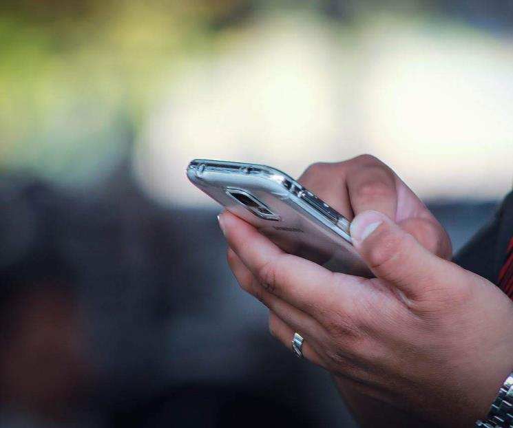 ¿Te pueden prohibir el uso del celular en el trabajo? ¿Te pueden prohibir el uso del celular en el trabajo?