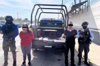 Detienen a pareja con droga y rifle tipo escopeta