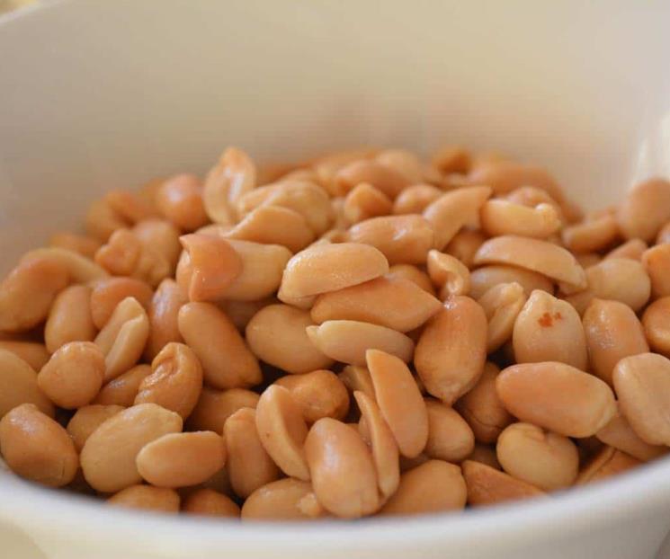 Los beneficios de comer cacahuates Los beneficios de comer cacahuates