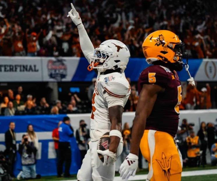 Texas Longhorns supera 39-31 a Arizona en el Peach Bowl