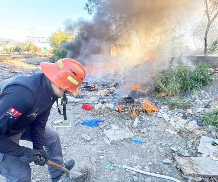 Atienden PC y Bomberos 895 reportes; 598 fueron incendios Atienden PC y Bomberos 895 reportes; 598 fueron incendios