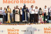 Invitan a disfrutar macro rosca de Reyes en la Macroplaza Invitan a disfrutar macro rosca de Reyes en la Macroplaza