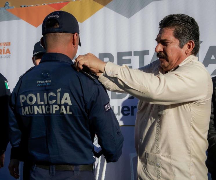 Tienen en Pesquería imposición de grados policiacos Tienen en Pesquería imposición de grados policiacos