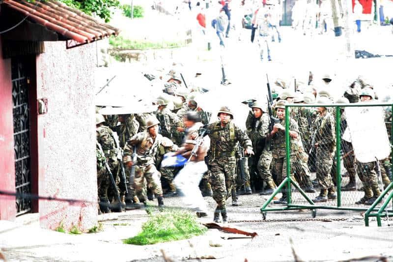 Detienen a exjefe militar por golpe de Estado en Honduras Detienen a exjefe militar por golpe de Estado en Honduras