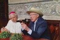 Reconoce Salazar compromiso de la Iglesia católica por la paz