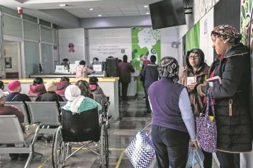 Exige farmacéutica pago de adeudos del Insabi