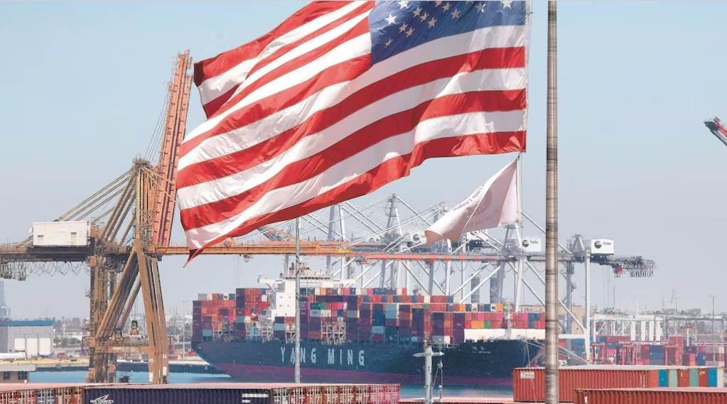 Empresas de EU aumentaron importaciones previo a llegada de Trump