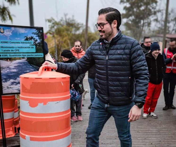 Inician entrega de vialidades de concreto hidráulico en Santiago
