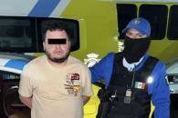 Detenido por dañar cámara corporal de oficial de policía