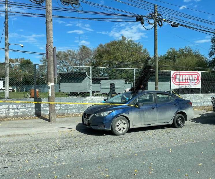 Muere al viajar en taxi