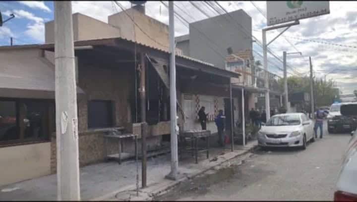 Se incendia rosticería en Mitras Norte