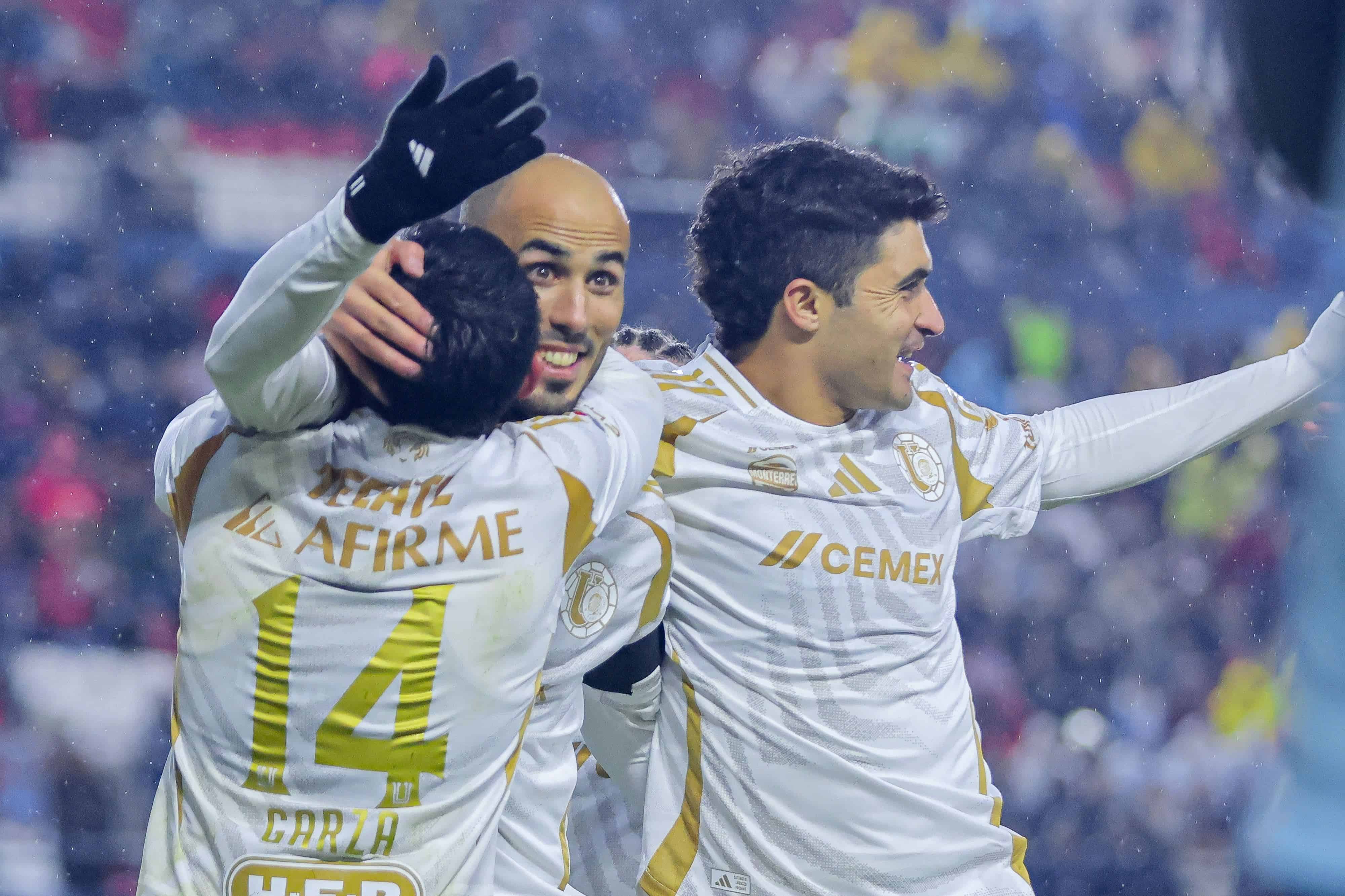 Guido Pizarro hace el 2-1.