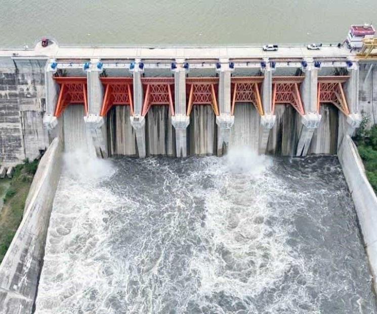 Pierde El Cuchillo en 5 días 61.7 hectómetros con desfogue Pierde El Cuchillo en 5 días 61.7 hectómetros con desfogue