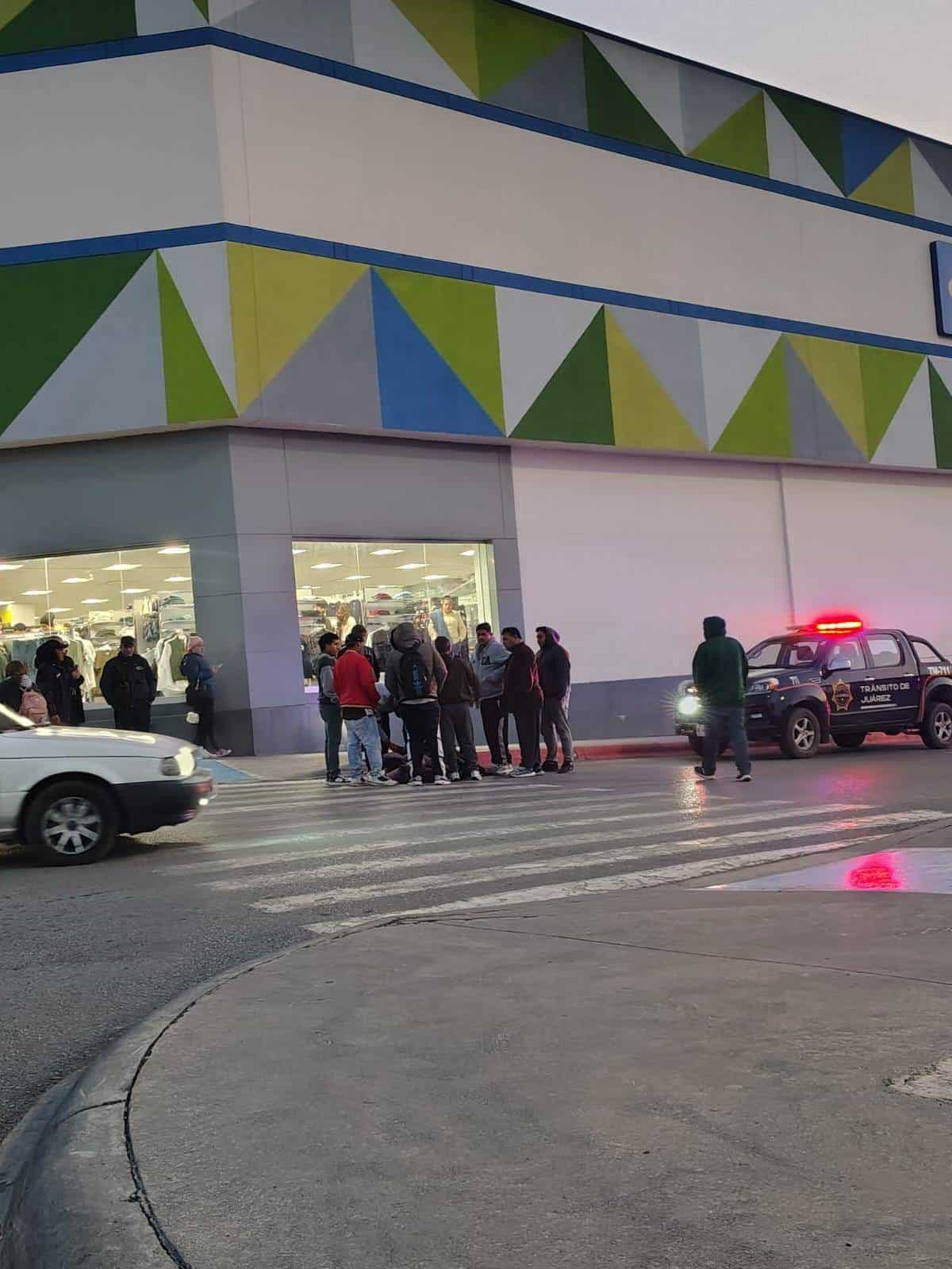 Un hombre que viajaba como pasajeros en un taxi de aplicación digital, perdió la vida en forma repentina, cuando era trasladado a su centro de trabajo en el municipio de Juárez.