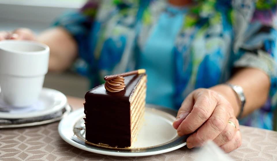 Después de los 50, este hábito podría arruinar tu salud