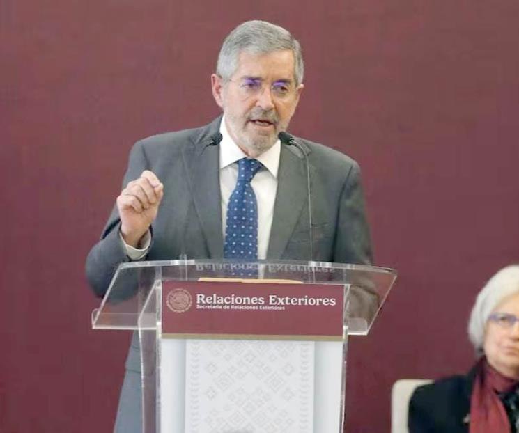 Mantiene SRE comunicación informal con equipo de Trump