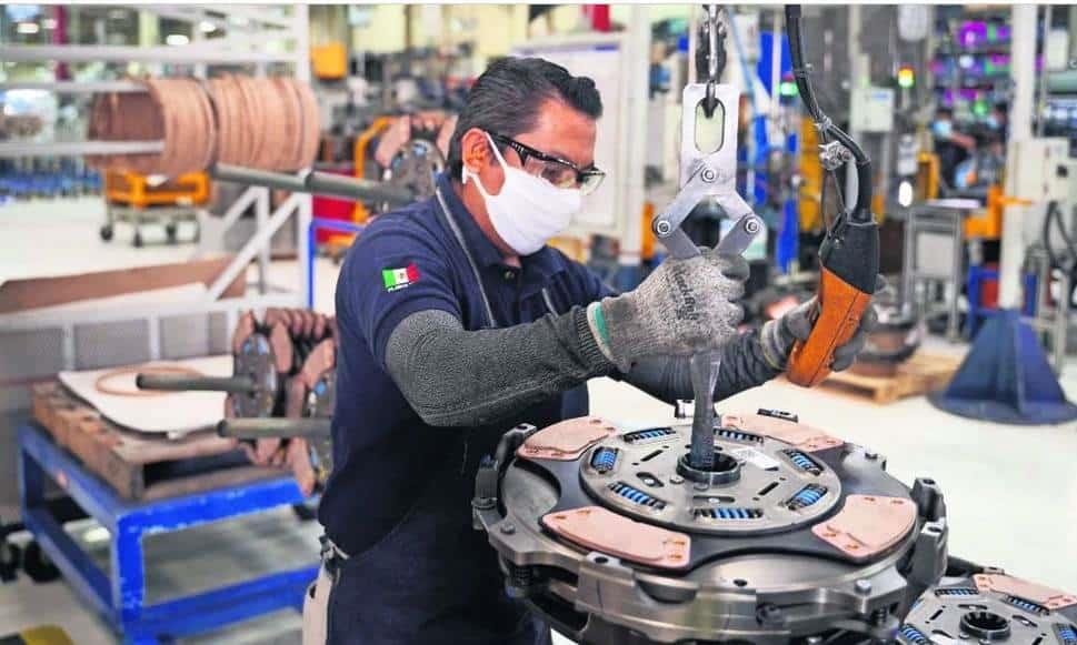 Empleo manufacturero disminuyó 0.3% durante noviembre