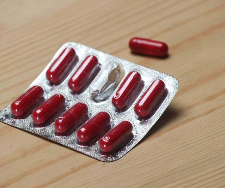 Colorante rojo prohibido por FDA; ¿por qué es peligroso?