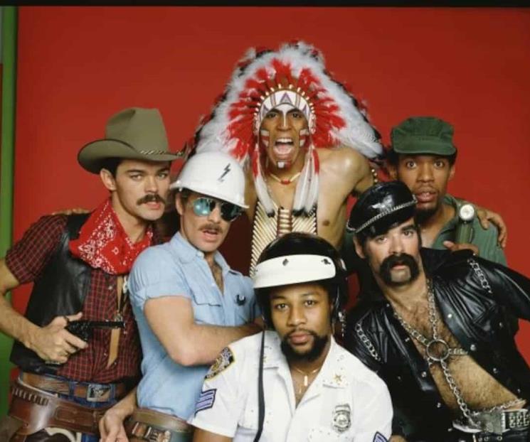 Se suman Village People y Kid Rock a posesión de Trump
