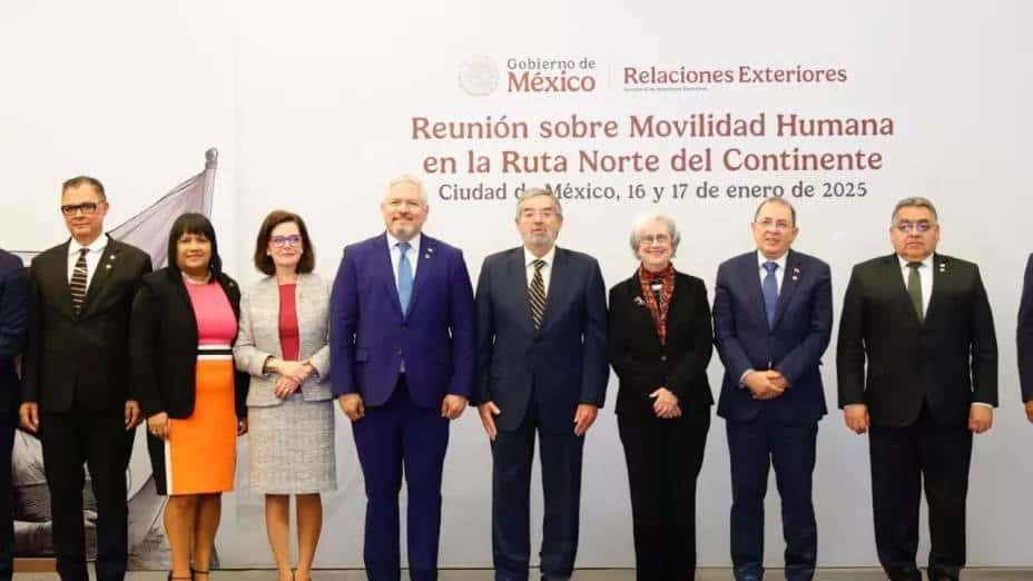 Sostiene De la Fuente reunión con representantes de América Latina