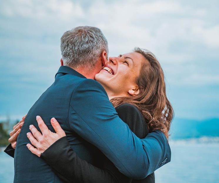 El poder del abrazo; ¿cómo influye en nuestra felicidad? El poder del abrazo; ¿cómo influye en nuestra felicidad?