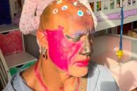 Hijas de Dwayne Johnson ‘La Roca’ lo maquillan; causa furor en redes